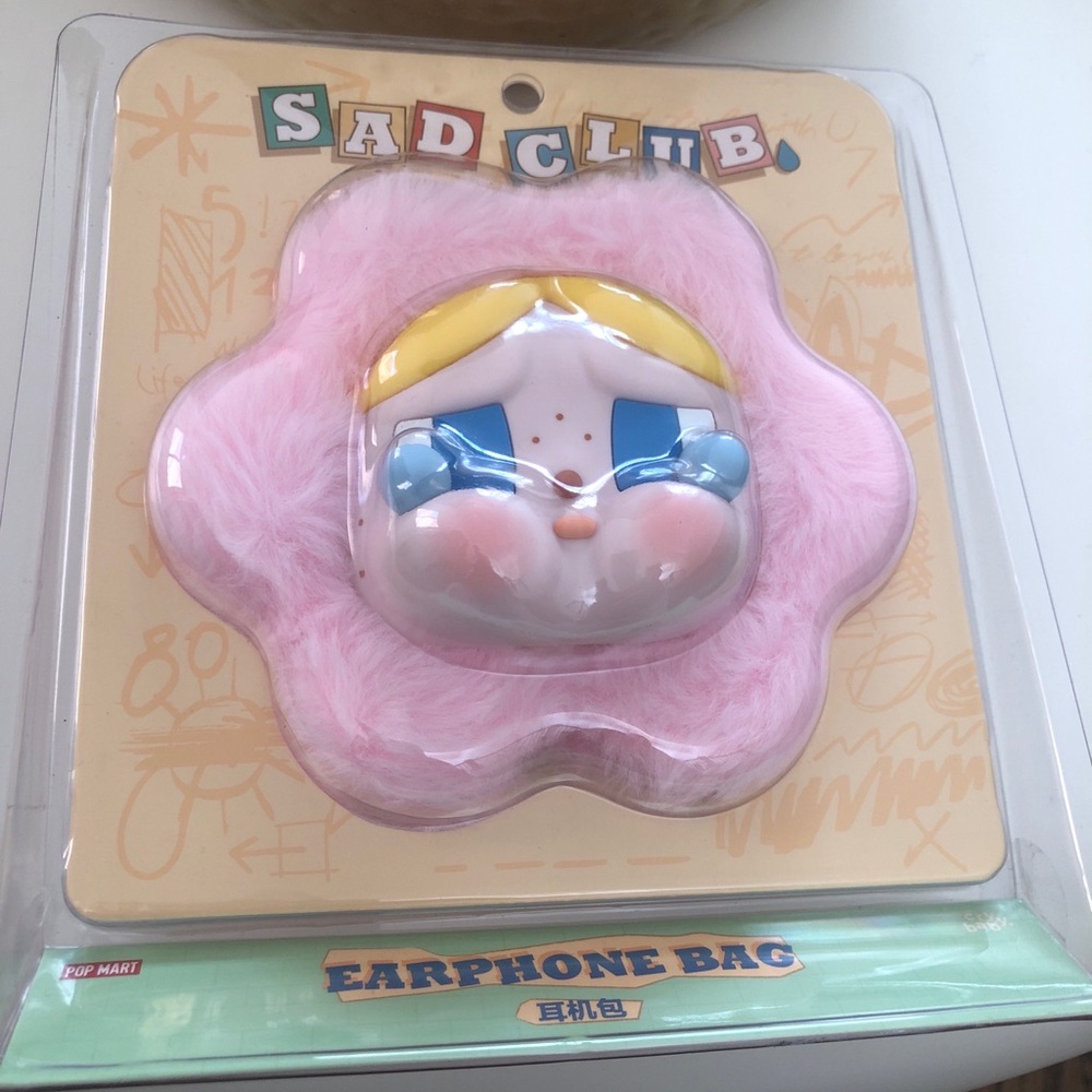 CRYBABY SAD CLUB Earphone Bag
Case